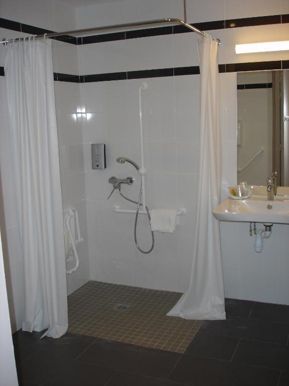 Hotel-Restaurant Du Lac Joué-lès-Tours Habitación foto
